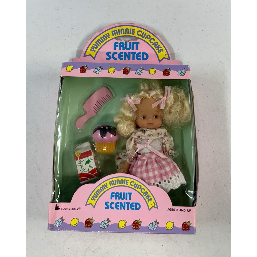Vintage 1990 Yummy Minnie Cupcake Ftruit Scented Doll 6" Generic Shortcake